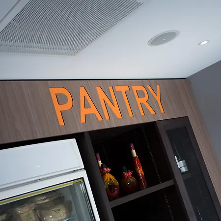 公寓式酒店 伯明翰斯泰布里奇套房酒店 伯明翰
