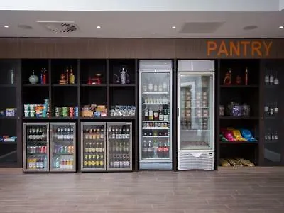 伯明翰斯泰布里奇套房酒店 公寓式酒店 4*